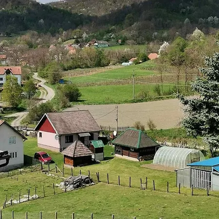 Pantica Avlija - Ethno Household *