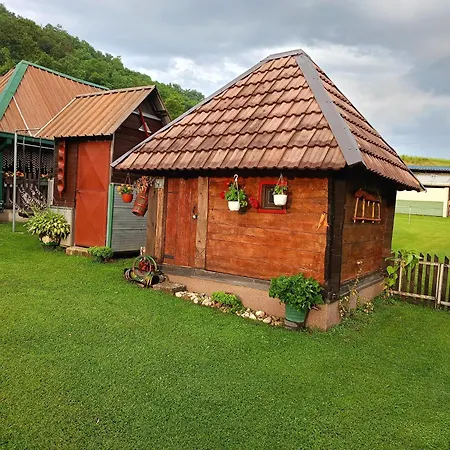 Pantica Avlija - Ethno Household Nyaraló *